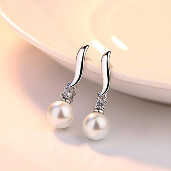 NEW 925 Sterling Silver Diamond Pearl Earrings - Picture 3 of 7